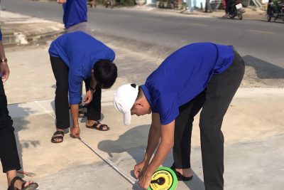 Trường Mầm non Phổ Minh thực hiện mô hình “Cổng trường ATGT “ để phụ huynh có nơi để xe đúng qui định, đảm bảo an toàn giao thông khi đưa đón trẻ đến trường.  Cảm ơn sự hỗ trợ của Đoàn Phường Phổ Minh , Chi đoàn Trường TH & THCS Phổ Minh và  các Chi đoàn TDP   Chi đoàn Trường Mầm non   Xin chân thành cảm ơn !
